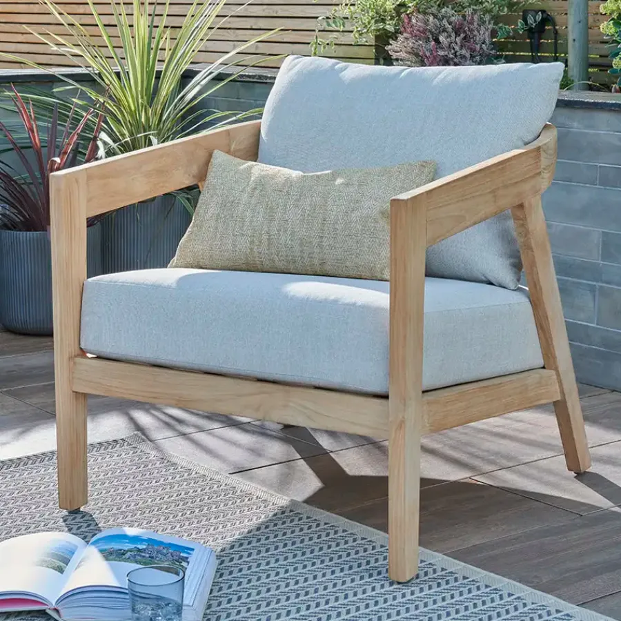 New Kubu Lounge Chair Chairs