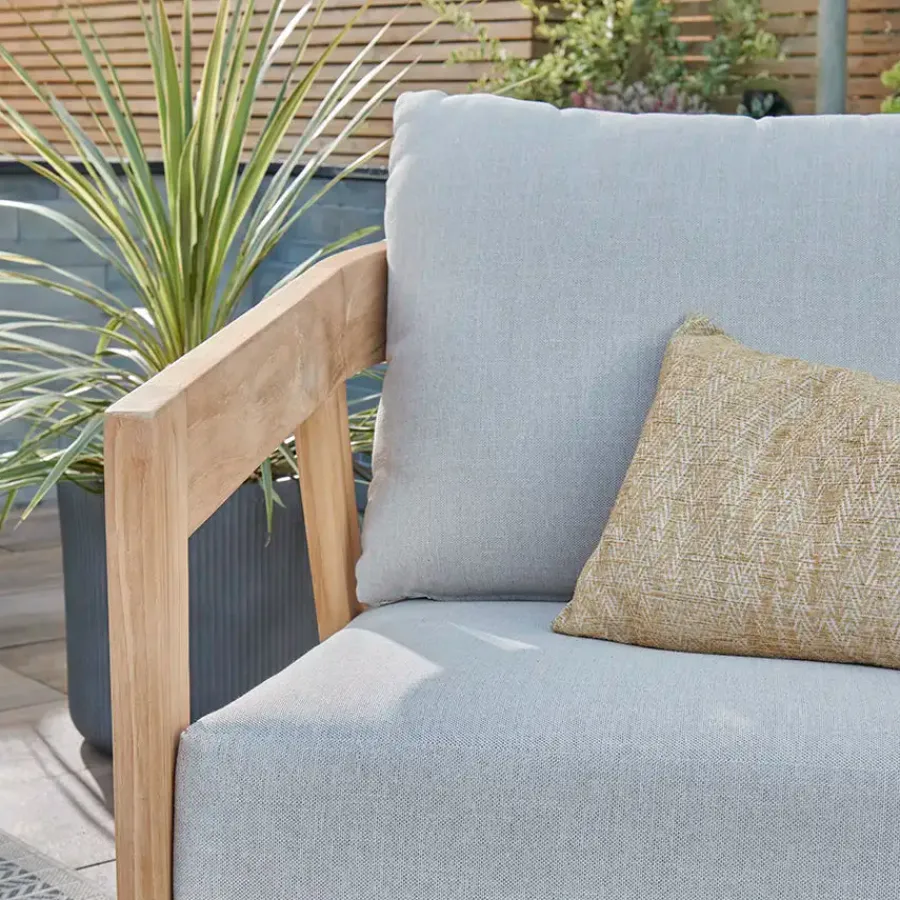 New Kubu Lounge Chair Chairs