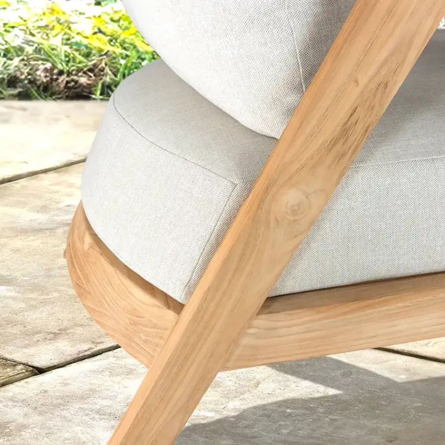 New Kubu Lounge Chair Chairs